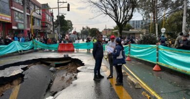 Alcaldía Local de Suba  acompaña contingencia por socavón en Puerta del Sol y trabaja articuladamente con el Acueducto para su solución