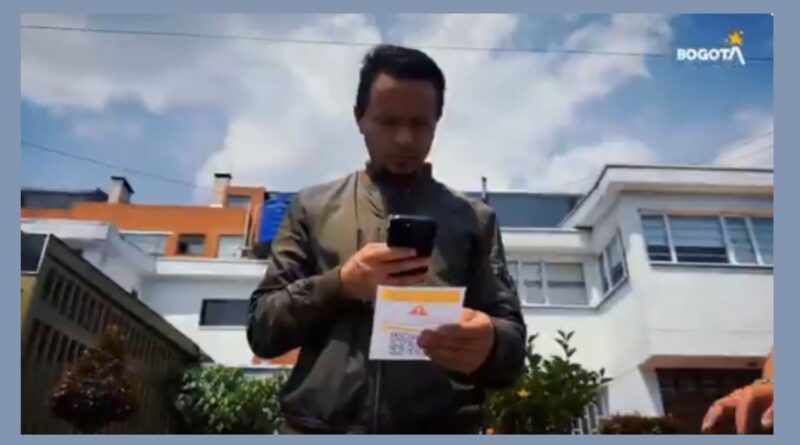 Delincuentes estarían usando falsos comparendos con códigos QR para estafar a conductores en Bogotá