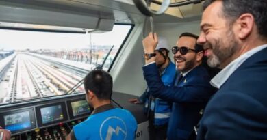 Presidente De La Espriella se sube al Metro de Bogotá